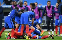 开云体育在线-法国羽毛球队绝杀丹麦羽毛球队，陶菲克统治全场的简单介绍