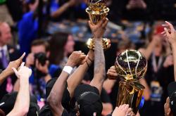 开云官网-包含NBA选手刷新世界纪录，震撼全场的词条