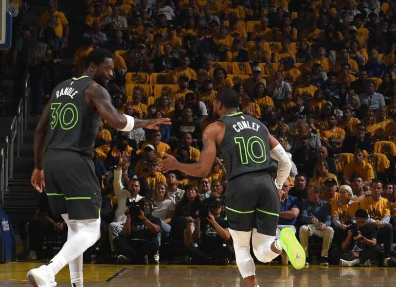 勇士客场绝杀森林狼，库里砍下35分