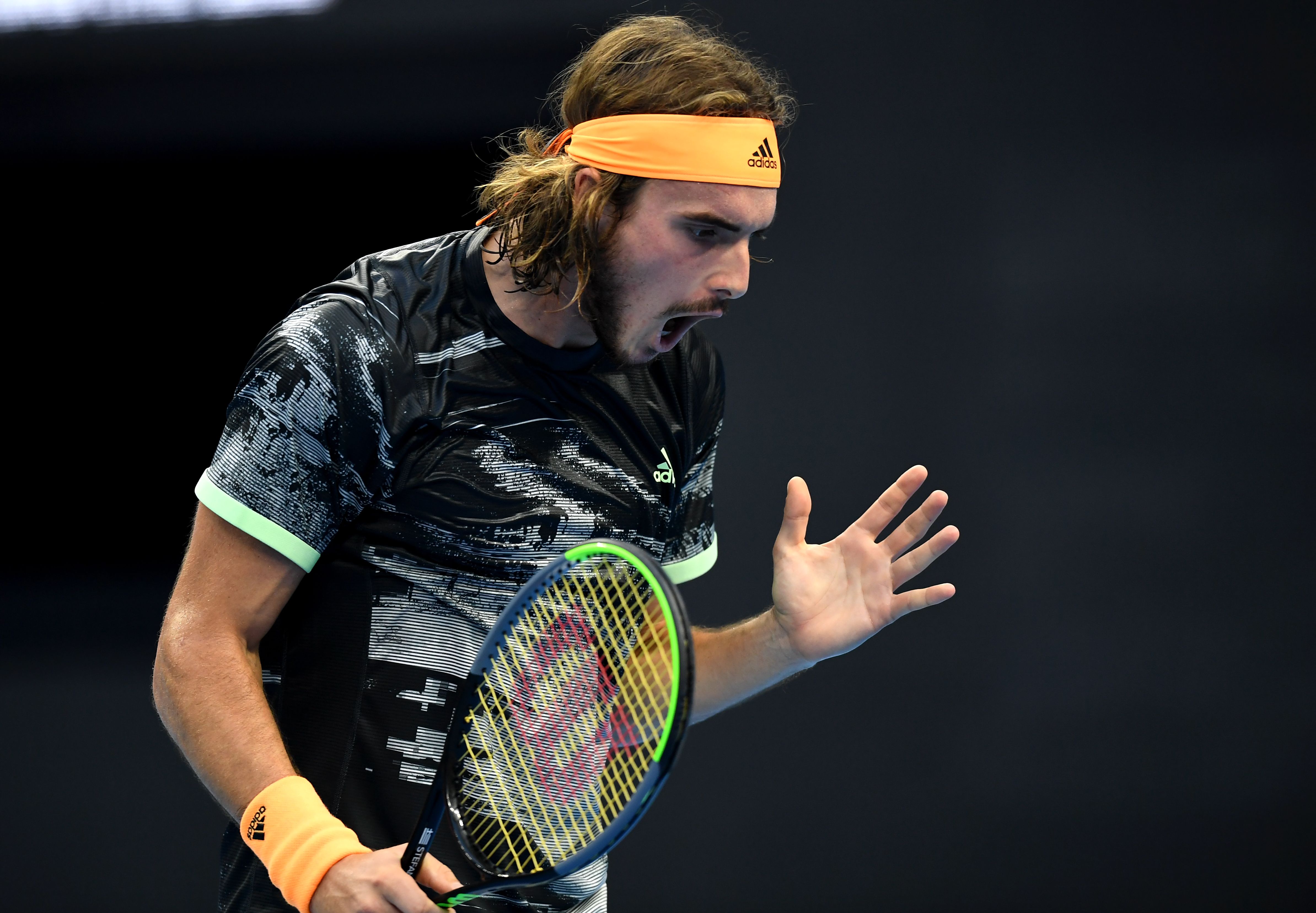 西班牙网球队完胜法国网球队，西西帕斯惊艳世界的简单介绍