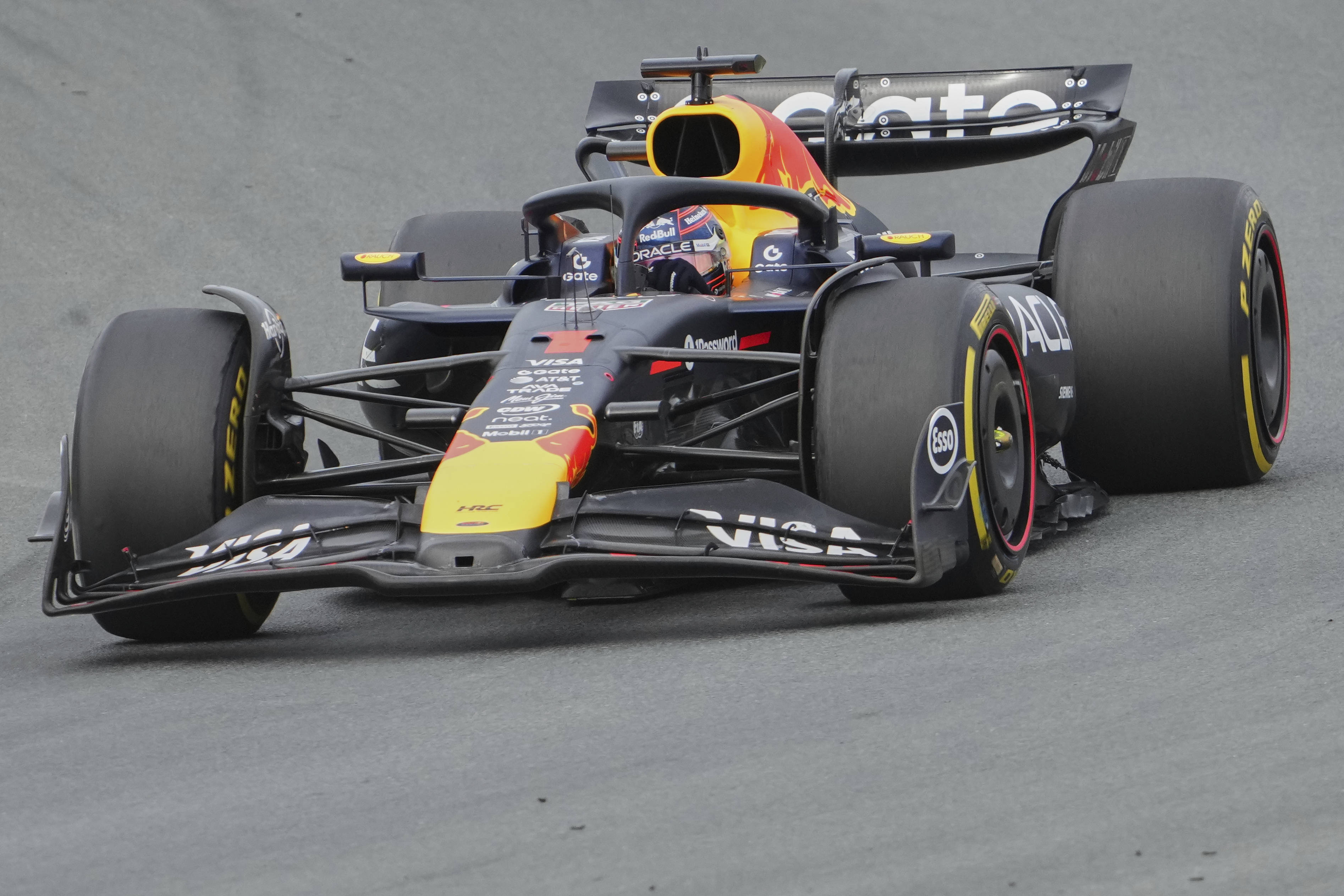 红牛二队险胜迈凯伦,拉塞尔统治全场的简单介绍 红牛二队险胜迈凯伦,拉塞尔统治全场的简单介绍